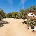 Sunrock - Pansy Lägenhetshotell Naxos City