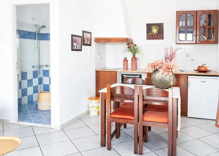 Sunrock - Pansy Aparthotel